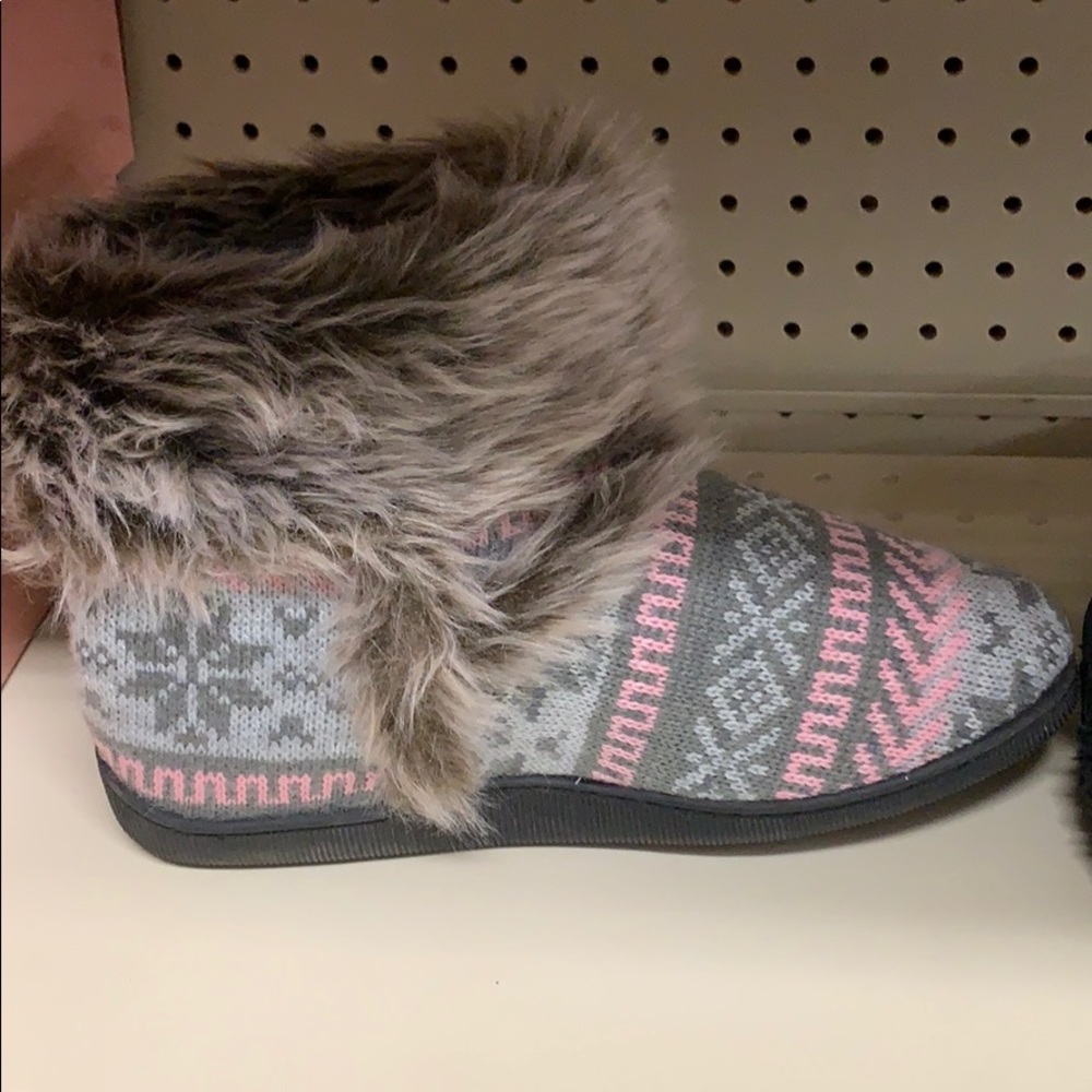 Women’s slippers